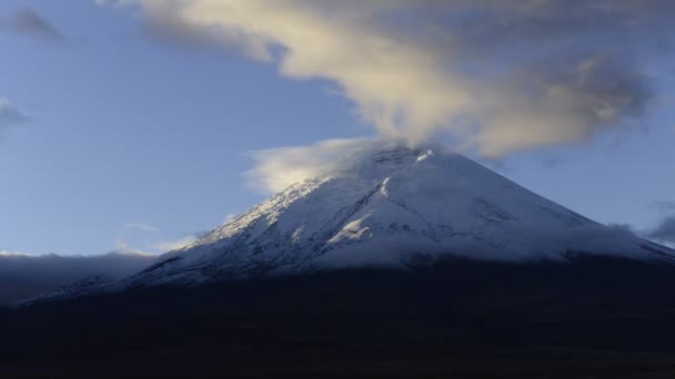 Volkan Cotopaxi, ecuador — Stok video