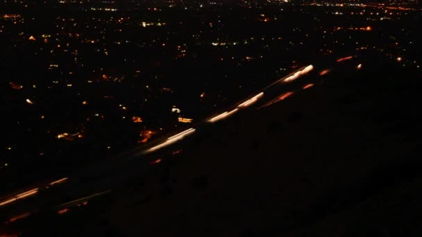 Трафік на міських дорогах — стокове відео