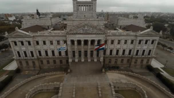 Palacio Legislativo, tempat pertemuan Parlemen Uruguay — Stok Video