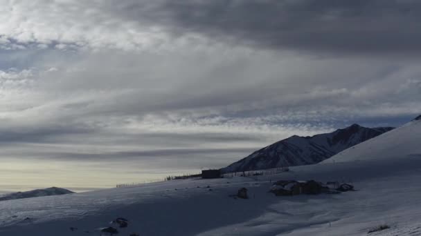 Blick auf das Skigebiet in Parva, Chile — Stockvideo