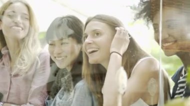 birlikte alışveriş kız  