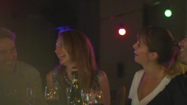 akşam yemeği arkadaşlar