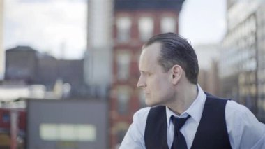 genç yakışıklı işadamı