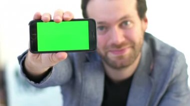 Adam gösteren Multimedya smartphone ekran