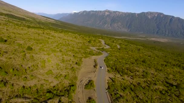 Luftaufnahme Einer Kurvenreichen Straße Der Nähe Von Osorno Region Los — Stockvideo