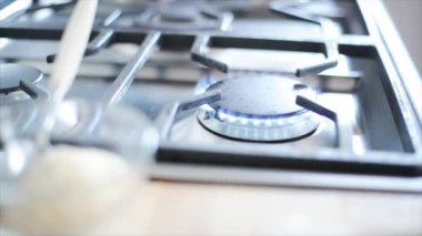 gaz sobası yanan alev