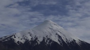   Osorno karla kaplı en yüksek yanardağ Şili