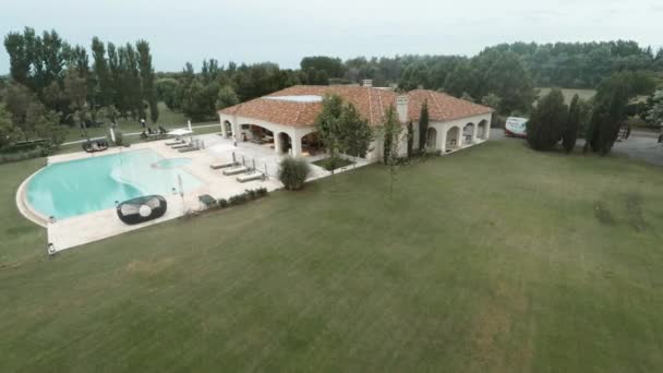 Casa di lusso con piscina — Video Stock