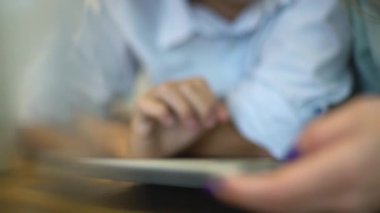 Çift dijital Tablet vasıl birlikte