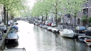 Kanal demirledi tekne  