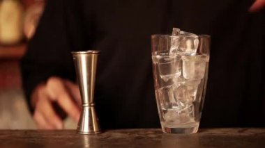 Votka çift atış dökme barmen 