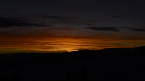 Vue temporelle du coucher de soleil doré — Video