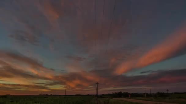 El lapso de tiempo como la puesta del sol se convierte en crepúsculo — Vídeos de Stock