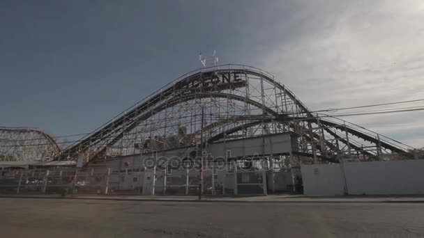 De Coney Island Cyclone — Stockvideo