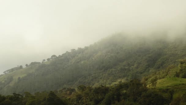Nuages Haut Dans Les Montagnes Vue Panoramique — Video