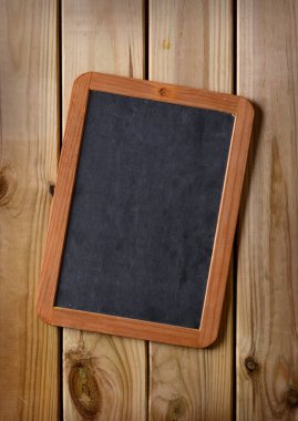 Masanın üzerine yazı tahtası