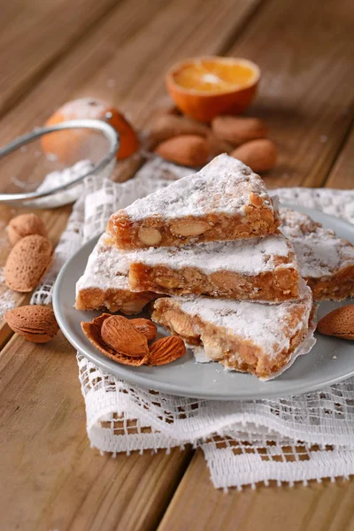 Panforte of Siena - traditional Italian Christmas cake with almo — Stock Photo, Image