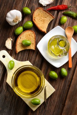 ekmek ve zeytinyağı ahşap tablo
