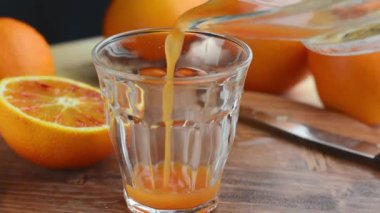 Sicilya portakal suyu. C vitamini bakımından zengin.