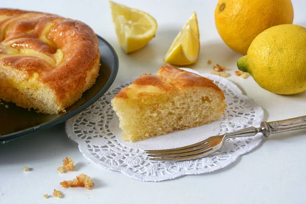 Portion Lemon Pie White Table Closeup — Stock Photo, Image