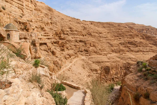 Monastero di San Giorgio ortodosso si trova a Wadi Qelt . — Foto Stock