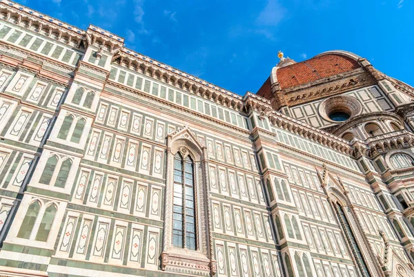 Bela catedral renascentista Santa Maria del Fiore em Florença . — Fotografia de Stock