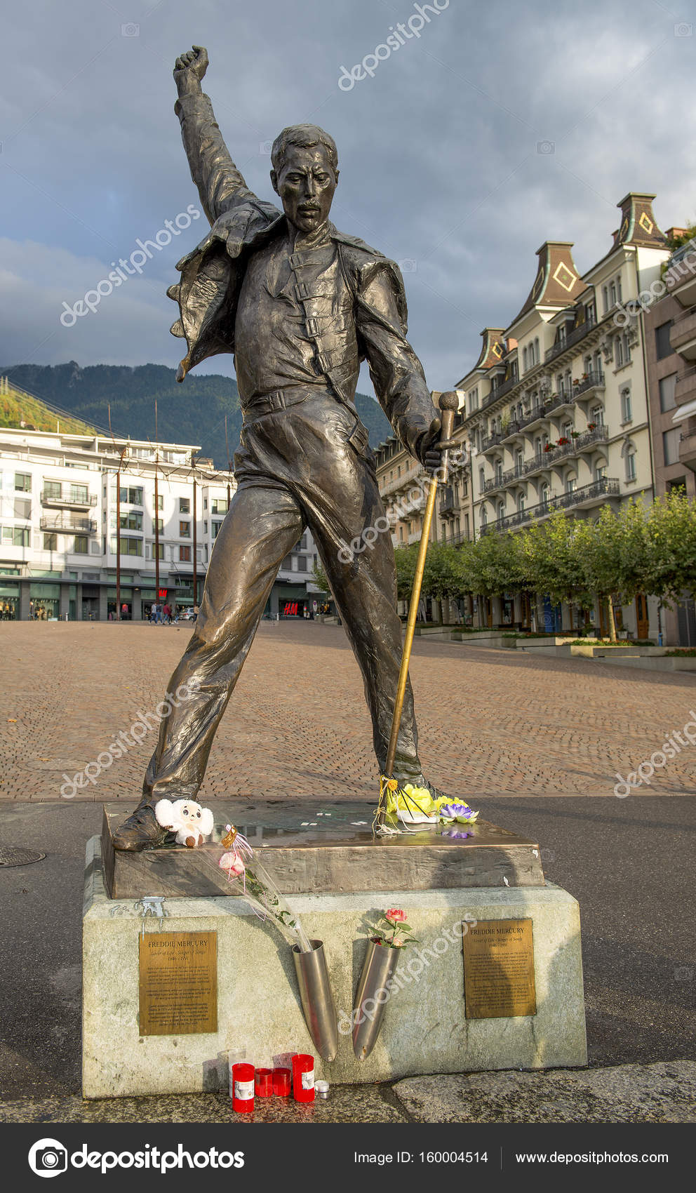 freddie mercury statue stock editorial photo ocphoto 160004514