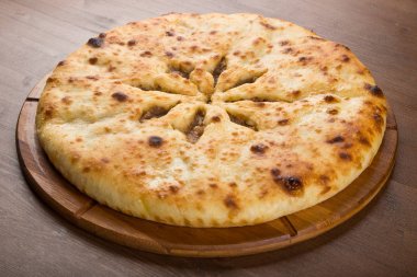 etli dolma kapalı pasta fırında pişmiş