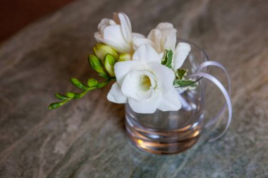 güzel beyaz düğün çelengi