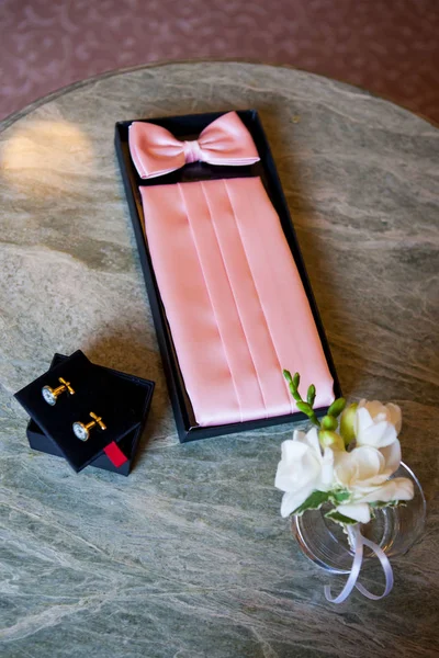 Pink Bow Tie Belt Cufflinks — Stock Photo, Image