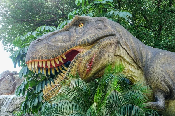 Bangkok, Tayland: 2 Ocak 2018 dinozor rakam dinozor Planet'de Bangkok kalbinde