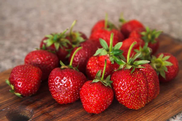 Frische der Sommer-Erdbeere — Stockfoto