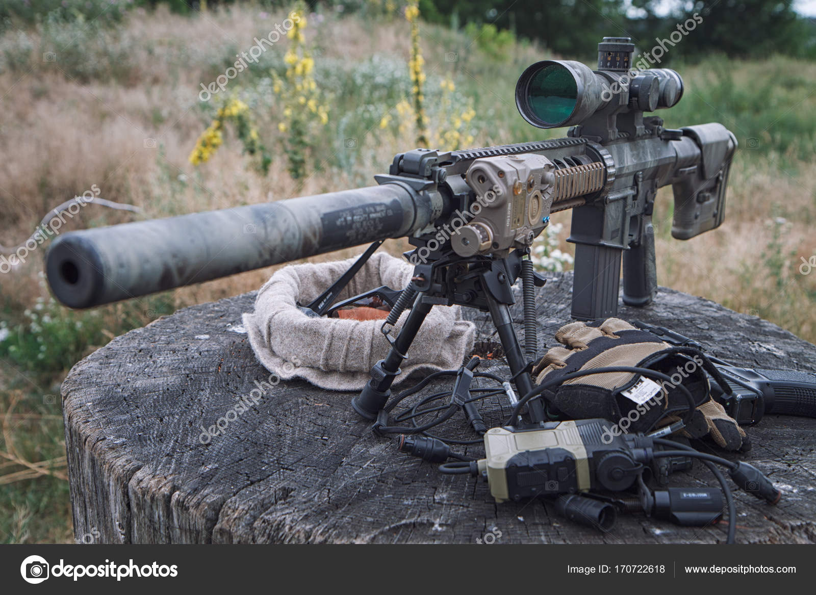 Rifle de francotirador Airsoft Strikeball: fotografía de stock