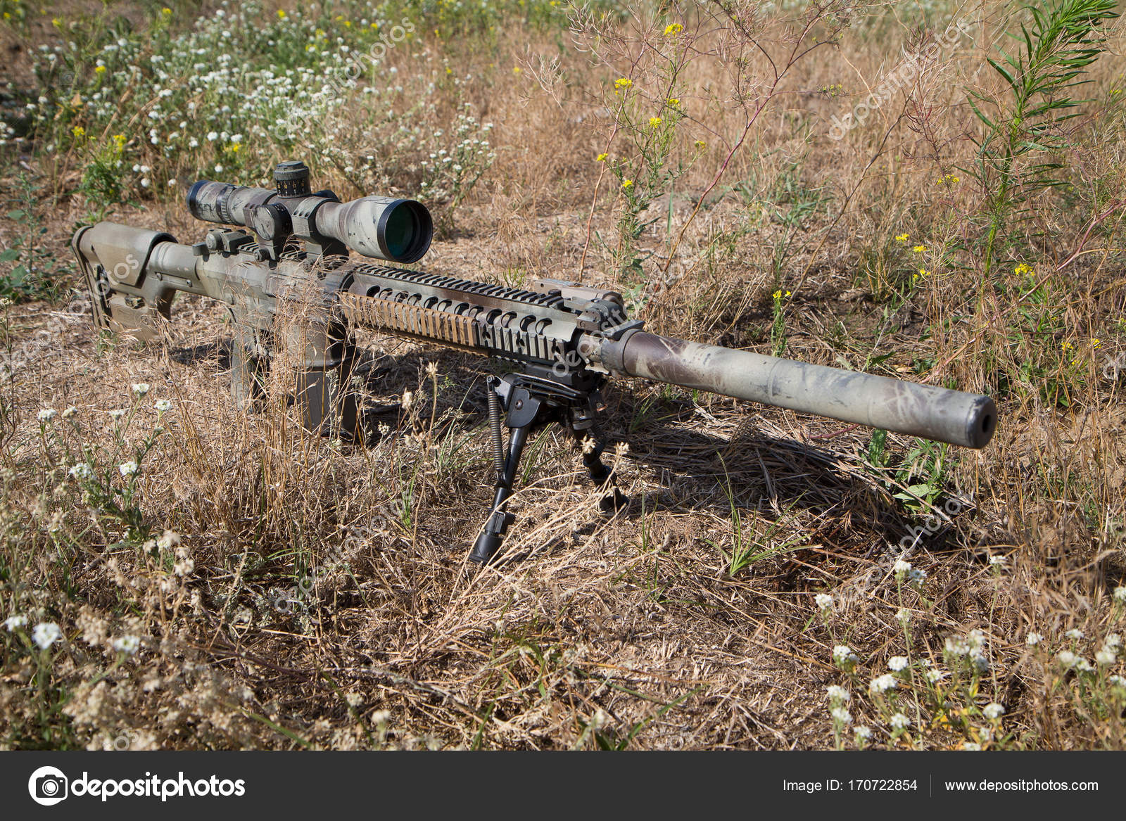 Rifle de francotirador Airsoft Strikeball: fotografía de stock