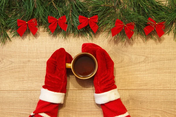 Año Nuevo Árbol Navidad Con Lazos Rojos Plantilla Fondo Madera —  Fotos de Stock