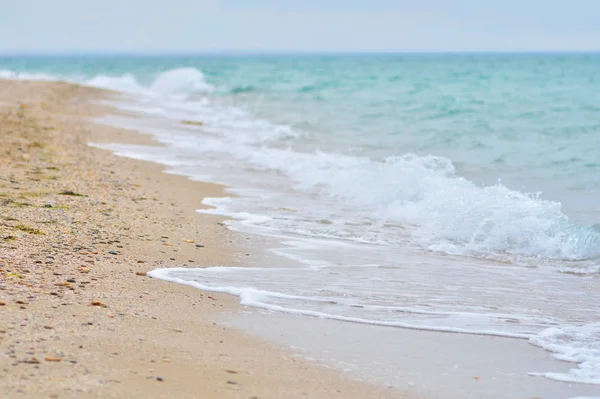 Deniz esinti hissi ile okyanus plaj — Stok fotoğraf