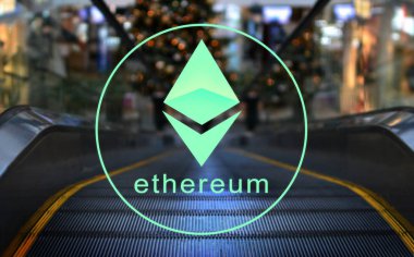 Alışveriş merkezi bir yürüyen merdiven Ethereum sembolü. Bir gelecek para birimi.