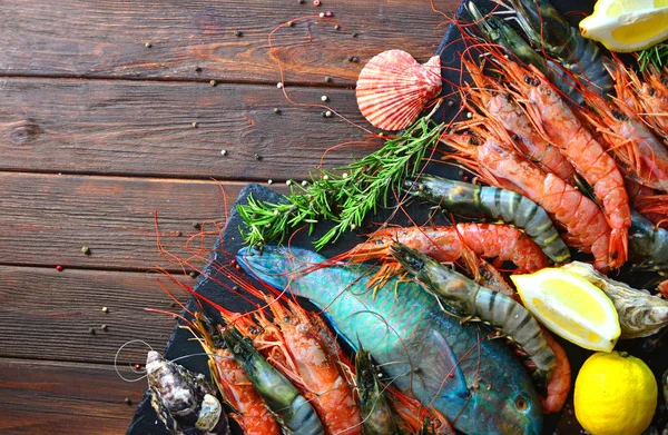 Camarones Reales Tigres Ostras Pescado Ingredientes Para Cocinar Mar Mediterráneo — Foto de Stock