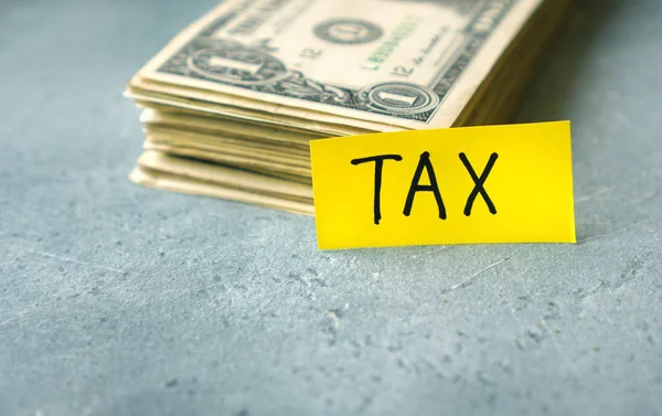 Belastingen Geld Voor Belastingen Concept Met Een Dollar Biljetten Stapel — Stockfoto