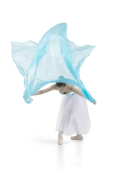 Chica sonriente bailando el ballet . — Foto de Stock