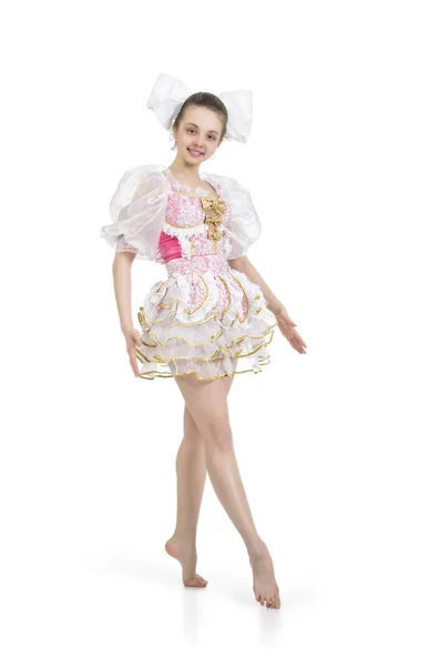 Молодая улыбающаяся девушка в костюме куклы . — стоковое фото