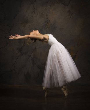 Beyaz korse tutu dans bale slender kız.
