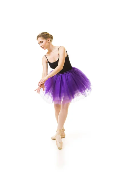 Meisje in paarse Tutu en zwarte leotard dans Ballet. — Stockfoto