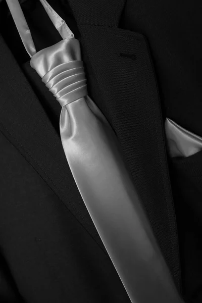 Svatební oblek bunda Ženichova člověka (černobílý tisk). — Stock fotografie