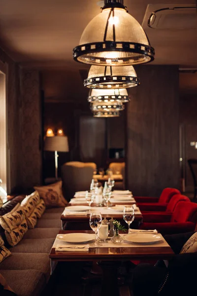 İç modern bir Restoran, gündüzleri klasik tasarım