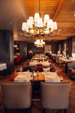 Bir Restoran, vintage tarzı, ahşap klasik mobilya iç
