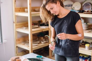 Fransız bir kil yazdırmak için bitkiler kullanma