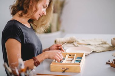 Dekorasyon, kil kase yazar çanak çömlek yapımı