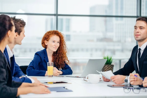 Reunión de Empresarios Discusión Corporativa — Foto de Stock