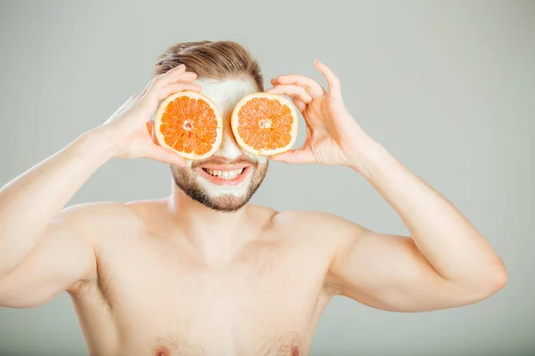 Mascarilla facial de frutas frescas y arcilla para hombre concepto — Foto de Stock